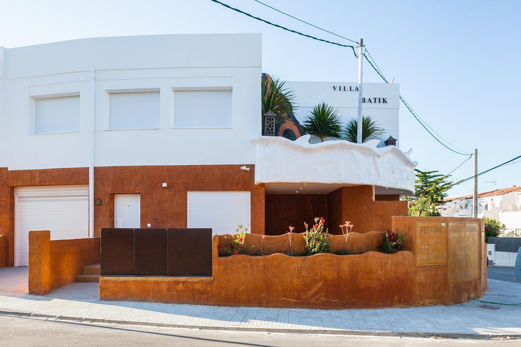 Vista Roses Mar - Villas Batik Luaran gambar